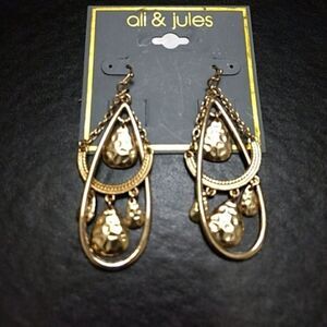 Ali & Jules gold tone earrings